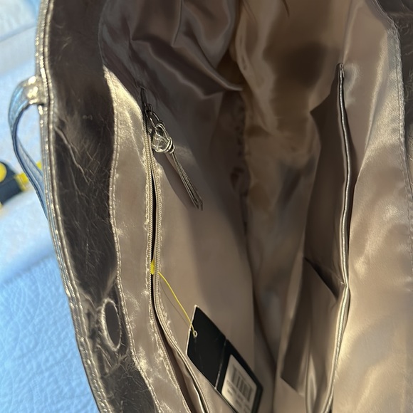 NWT Ed Hardy True Love Silver tote bag - Picture 8 of 13